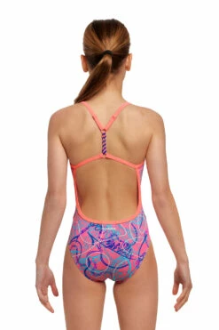 Funkita Mädchen Badeanzug Quick Flick Twisted 7 Funkita Mädchen Badeanzug Quick Flick Twisted -ALL4SWIM Verkäufe Funkita Mdchen Badeanzug Strip Straps Tie Me Tight 837 03